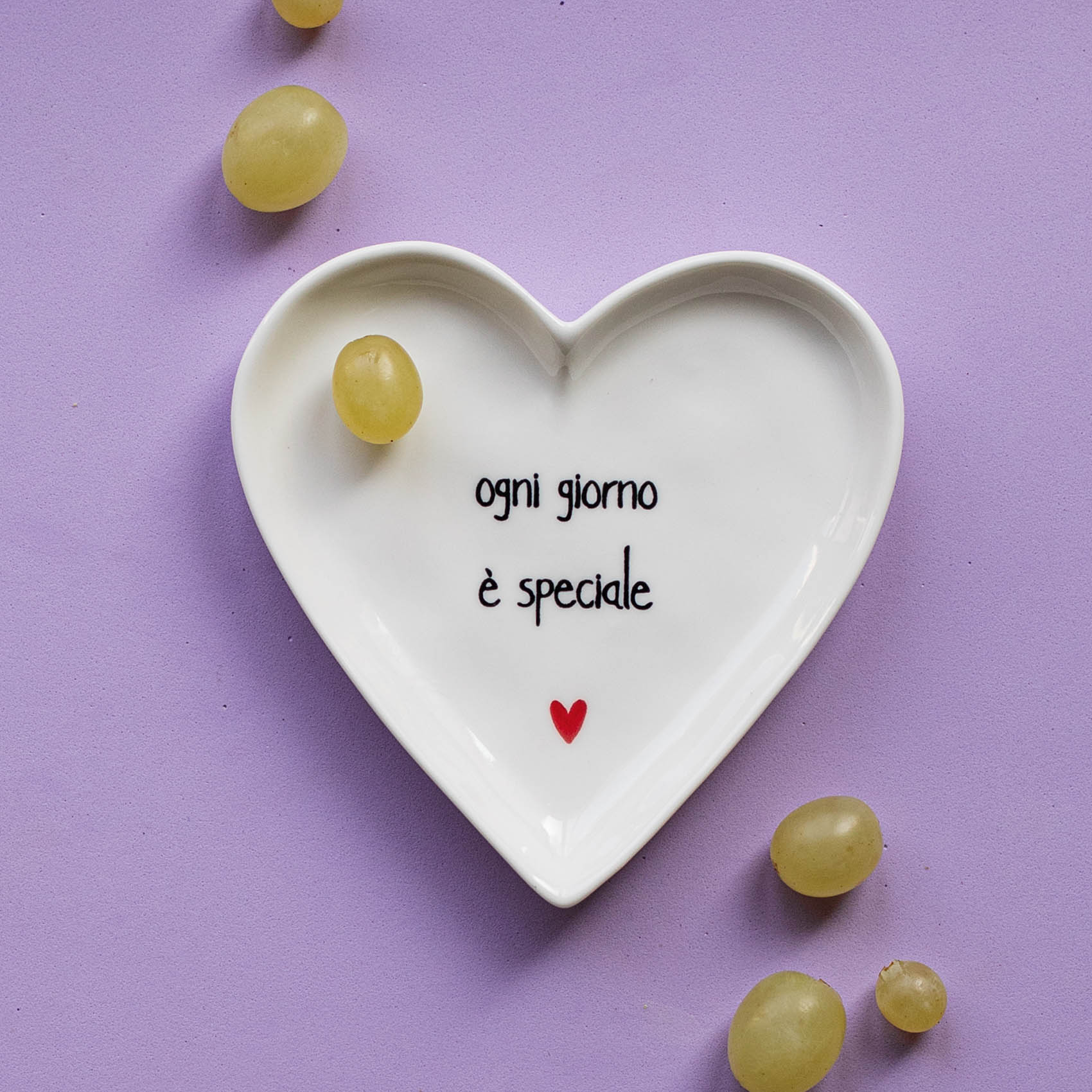 SET 2 PIATTI CUORE 12CM OGNI GIORNO E' SPECIALE COD. 10011062